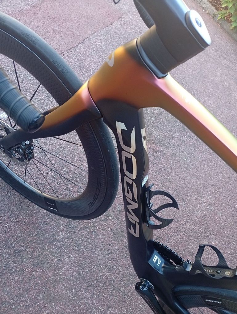 Używany Pinarello DOGMA F DURA ACE Di2 2025 2025 Road & Gravel — zdjęcie 11 z 11