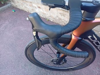Używany Pinarello DOGMA F DURA ACE Di2 2025 2025 Road & Gravel — zdjęcie 9 z 11