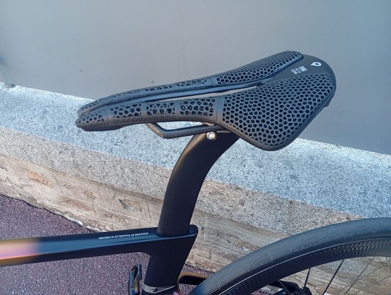 Używany Pinarello DOGMA F DURA ACE Di2 2025 2025 Road & Gravel — zdjęcie 4 z 11