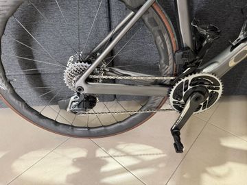 Used Orbea ORCA M11eLTD 2021 2021 Road & Gravel, Light Gray — image 5 of 6