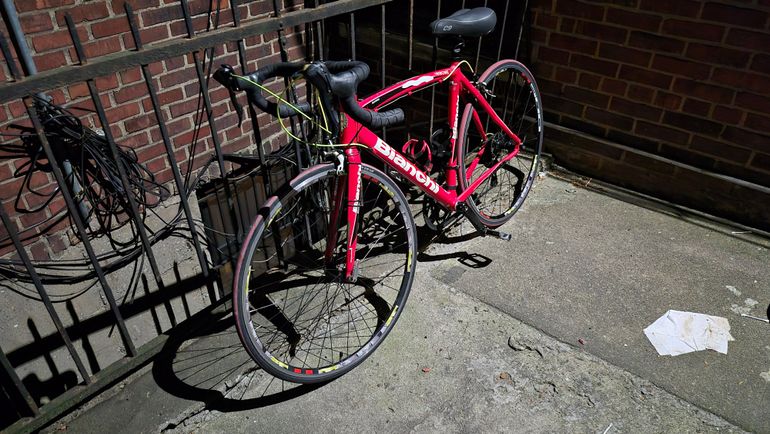 Used Bianchi C-Sport 1 2019 2019 Urban, Red — image 2 of 3