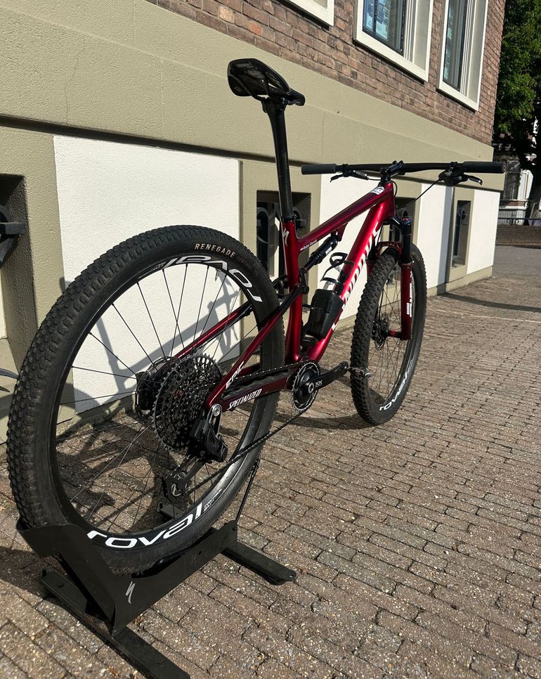 Used Specialized S-Works Epic 2021 2021 Mountainbike, Red, 29 — image 4 of 5