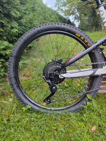 Used Specialized Camber Microshift Advent 2012 Mountainbike, White — image 3 of 10