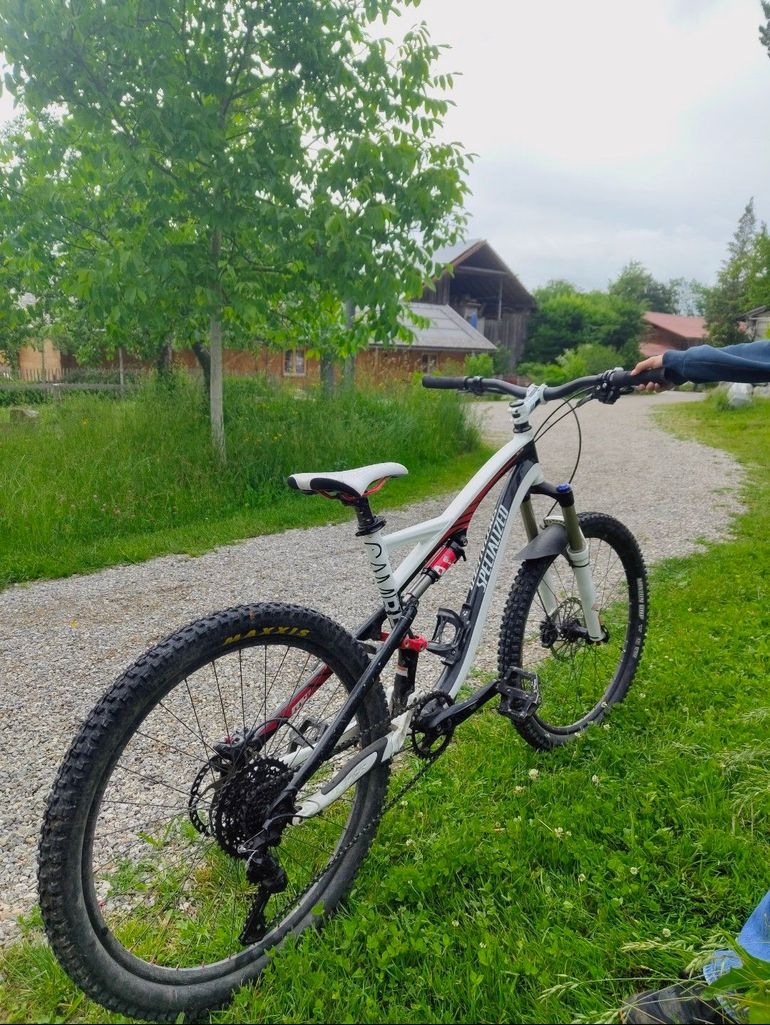 Used Specialized Camber Microshift Advent 2012 Mountainbike, White — image 2 of 10