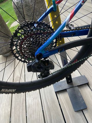 Used Pivot Les SRAM XX1 Eagle 2024 Mountainbike, Blue — image 3 of 9