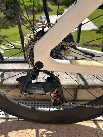 Używany Canyon Aeroad CF SLX 8 Disc eTap 2022 2022 Road & Gravel — zdjęcie 4 z 11
