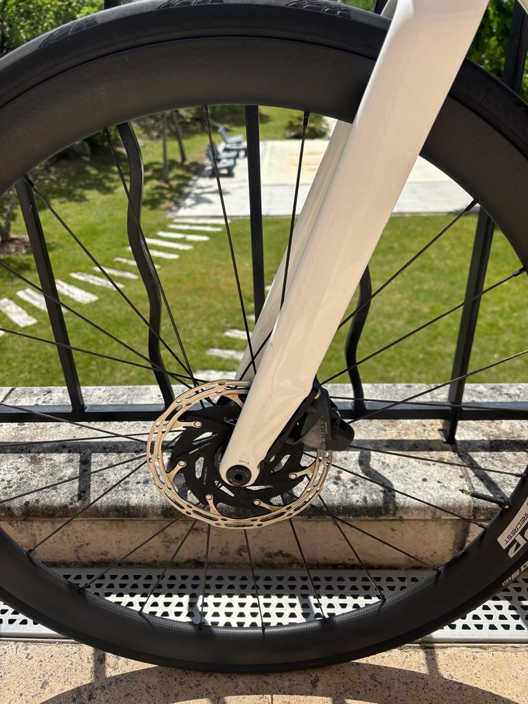 Używany Canyon Aeroad CF SLX 8 Disc eTap 2022 2022 Road & Gravel — zdjęcie 8 z 11
