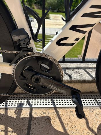 Używany Canyon Aeroad CF SLX 8 Disc eTap 2022 2022 Road & Gravel — zdjęcie 5 z 11