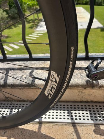 Używany Canyon Aeroad CF SLX 8 Disc eTap 2022 2022 Road & Gravel — zdjęcie 7 z 11