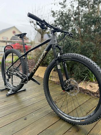Used Orbea Alma M30 En Excellent état En Taille M 2023 Mountainbike, Black — image 2 of 4