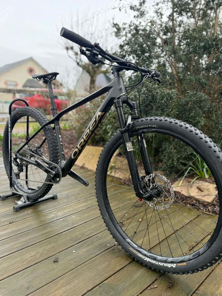 Used Orbea Alma M30 En Excellent état En Taille M 2023 Mountainbike, Black — image 2 of 4