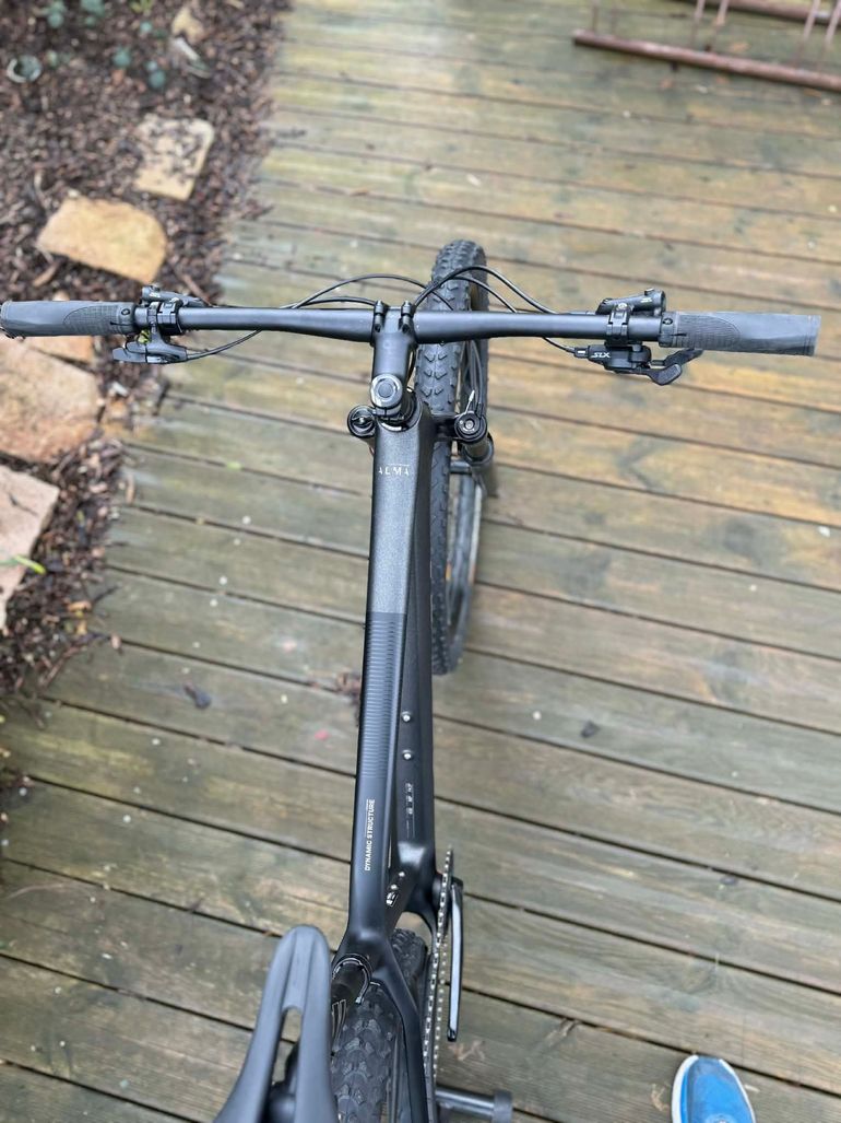 Used Orbea Alma M30 En Excellent état En Taille M 2023 Mountainbike, Black — image 3 of 4