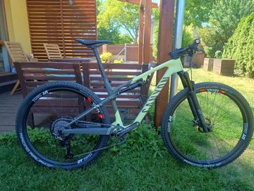 Used Canyon Lux CFR 2025 MTB