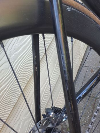 Used Specialized Tarmac SL6 Disc Comp 2021 2021 Road & Gravel, Red — image 10 of 11