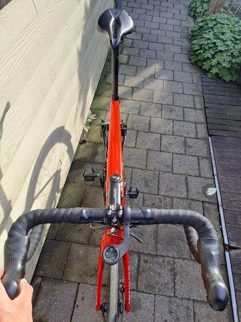 Used Specialized Tarmac SL6 Disc Comp 2021 2021 Road & Gravel, Red — image 4 of 11