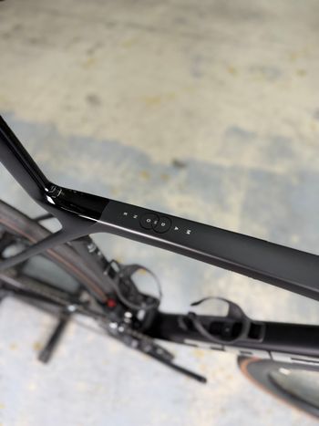 Used Trek Madone SL 6 Gen 8 2025 2025 Road & Gravel, Black — image 17 of 24