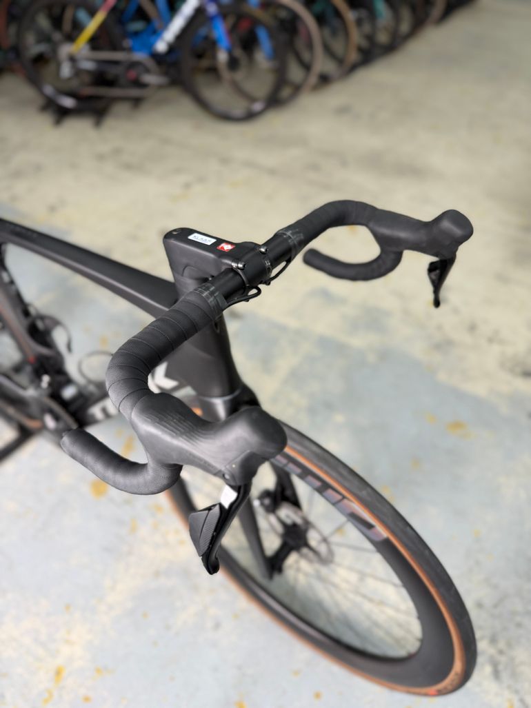 Used Trek Madone SL 6 Gen 8 2025 2025 Road & Gravel, Black — image 7 of 24
