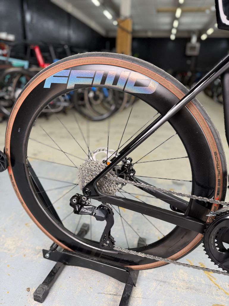 Used Trek Madone SL 6 Gen 8 2025 2025 Road & Gravel, Black — image 11 of 24