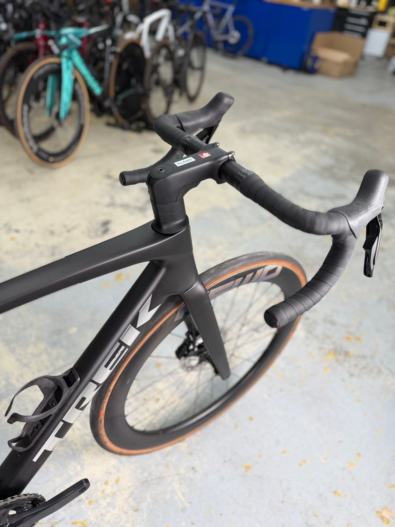 Used Trek Madone SL 6 Gen 8 2025 2025 Road & Gravel, Black — image 9 of 24
