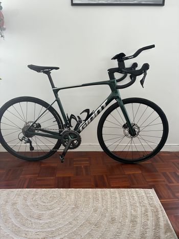 Gebrauchtes Giant Defy Advanced 3 2024 2024 Road & Gravel