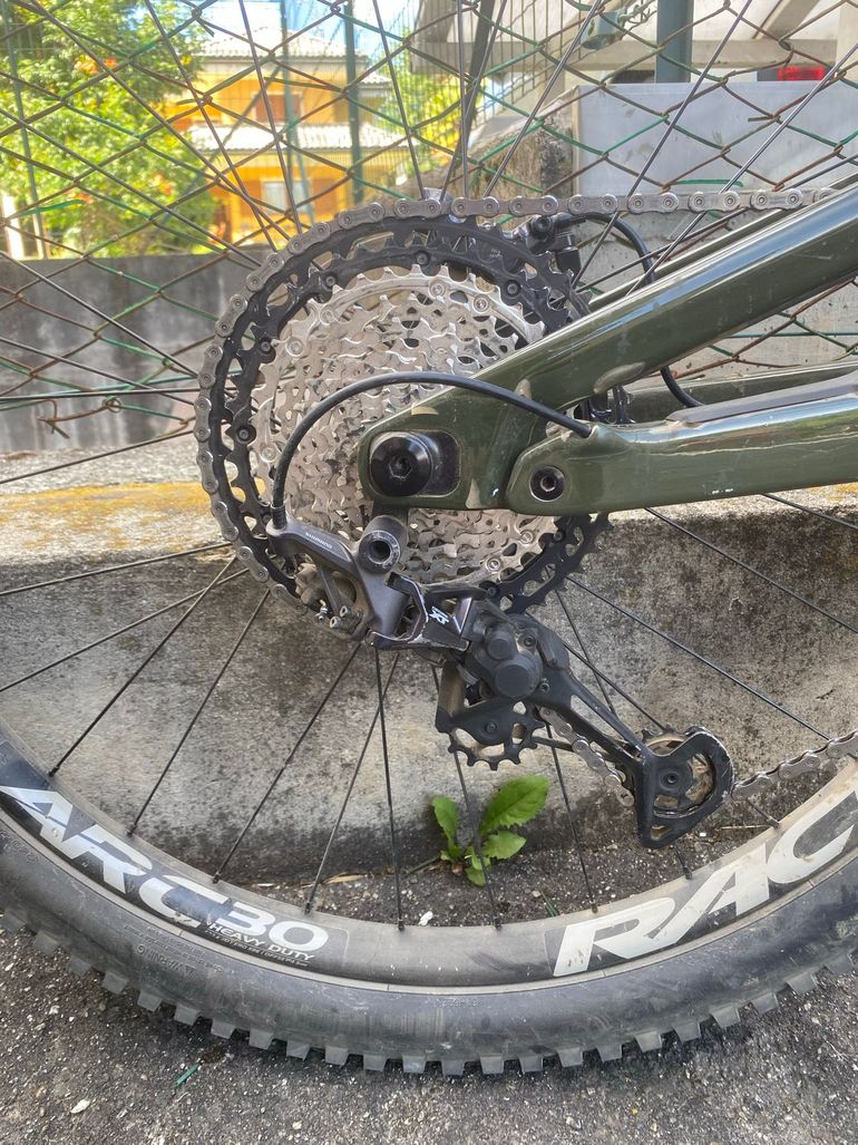 Used Rocky Mountain Altitude Powerplay Shimano XTR 2022 Mountainbike, Black — image 3 of 5