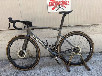 Used Specialized S-Works Tarmac SL7 - SRAM Red eTap AXS 2022 2022 Road & Gravel, Black — image 2 of 5