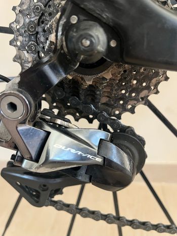 Używany Pinarello DOGMA F10 X-LIGHT 2019 2019 Road & Gravel — zdjęcie 3 z 15