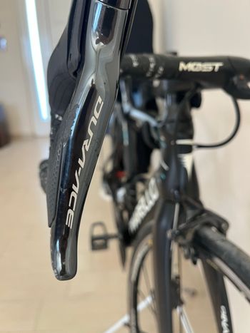 Używany Pinarello DOGMA F10 X-LIGHT 2019 2019 Road & Gravel — zdjęcie 5 z 15