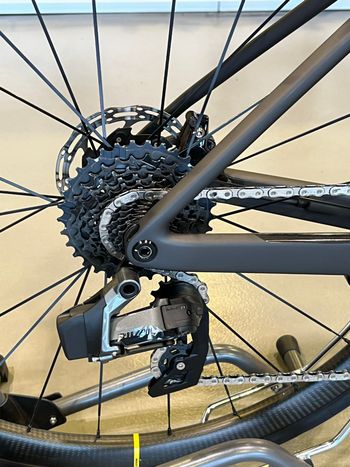Used Scott Addict SRAM Rival eTap AXS 2022 Road & Gravel, Black — image 5 of 6