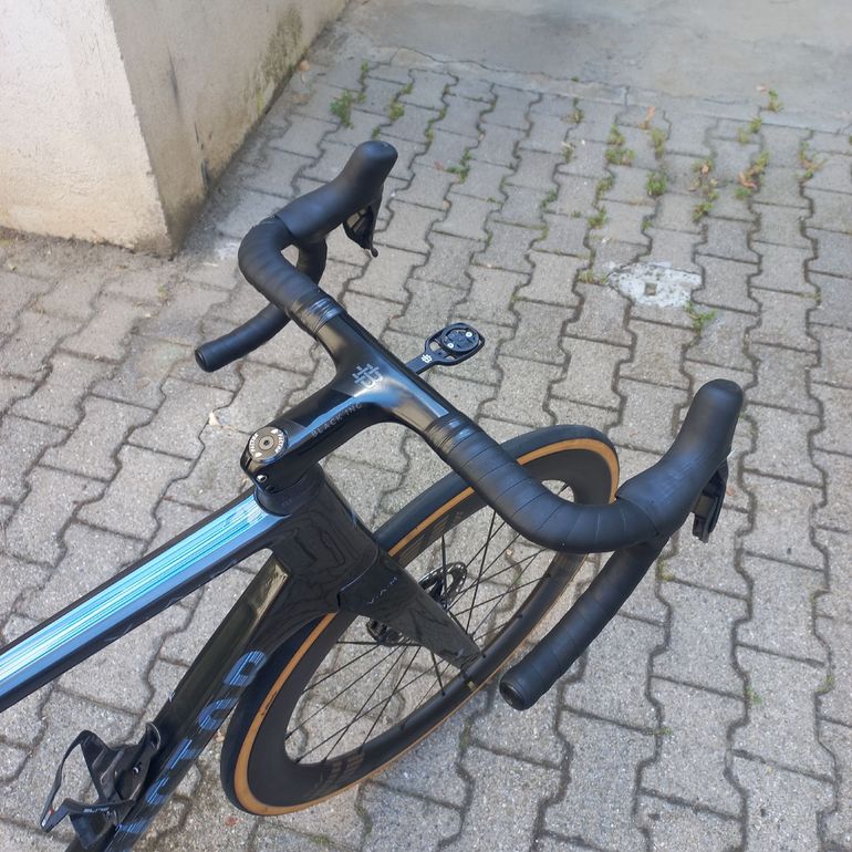 Używany Factor OSTRO VAM 2022 2022 Road & Gravel — zdjęcie 4 z 8