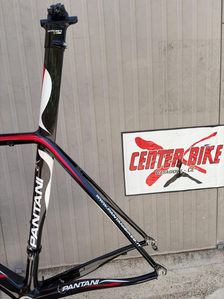 Käytetty Carrera MARCO PANTANI CORSAIR By CARRERA Frameset 2015 Road & Gravel — kuva 2 / 5