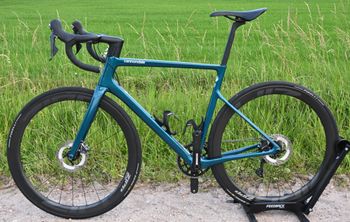 Używany Cannondale SuperSix EVO Hi-MOD Disc Ultegra 2025 2025 Road & Gravel — zdjęcie 2 z 10