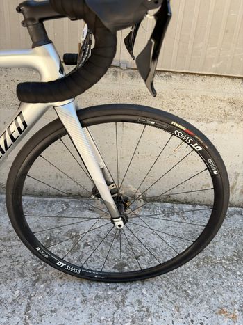 Used Specialized Tarmac SL6 Sport 2021 2021 Road & Gravel, Light Gray — image 3 of 6