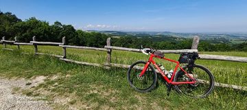 Used Specialized Diverge Elite E5 2022 2022 Road & Gravel, Red — image 2 of 3