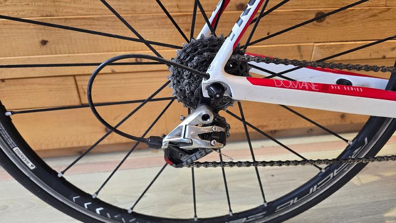 Used Trek Domane S 6 2017 2017 Road & Gravel, White — image 5 of 10