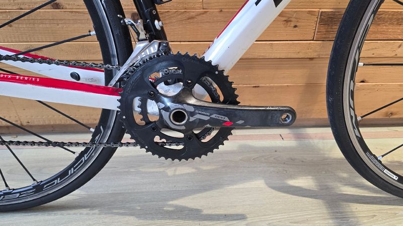 Used Trek Domane S 6 2017 2017 Road & Gravel, White — image 4 of 10