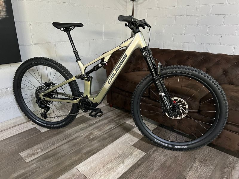 Used CRUSSIS E-full 11.11 800wn Avinox M2S 2027 MTB