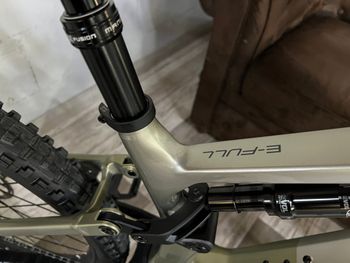 Używany CRUSSIS E-full 11.11 800wn Avinox M2S 2027 Mountainbike — zdjęcie 4 z 20