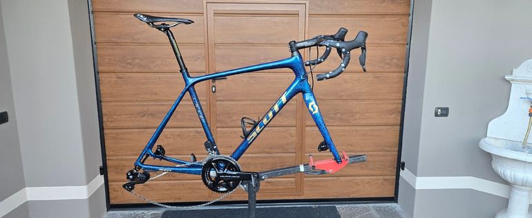 Used Scott Addict 10 disc 2019 2019 Road & Gravel, Blue — image 4 of 26