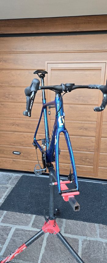 Used Scott Addict 10 disc 2019 2019 Road & Gravel, Blue — image 5 of 26