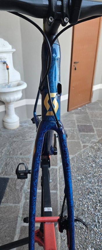 Used Scott Addict 10 disc 2019 2019 Road & Gravel, Blue — image 19 of 26