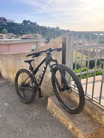 Used Scott Scale 940 2024 2024 Mountainbike, Black, 29 — image 3 of 8