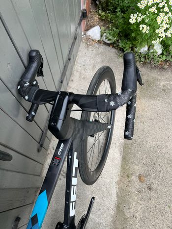 Używany Felt Custom SRAM Force 2025 Road & Gravel — zdjęcie 5 z 10