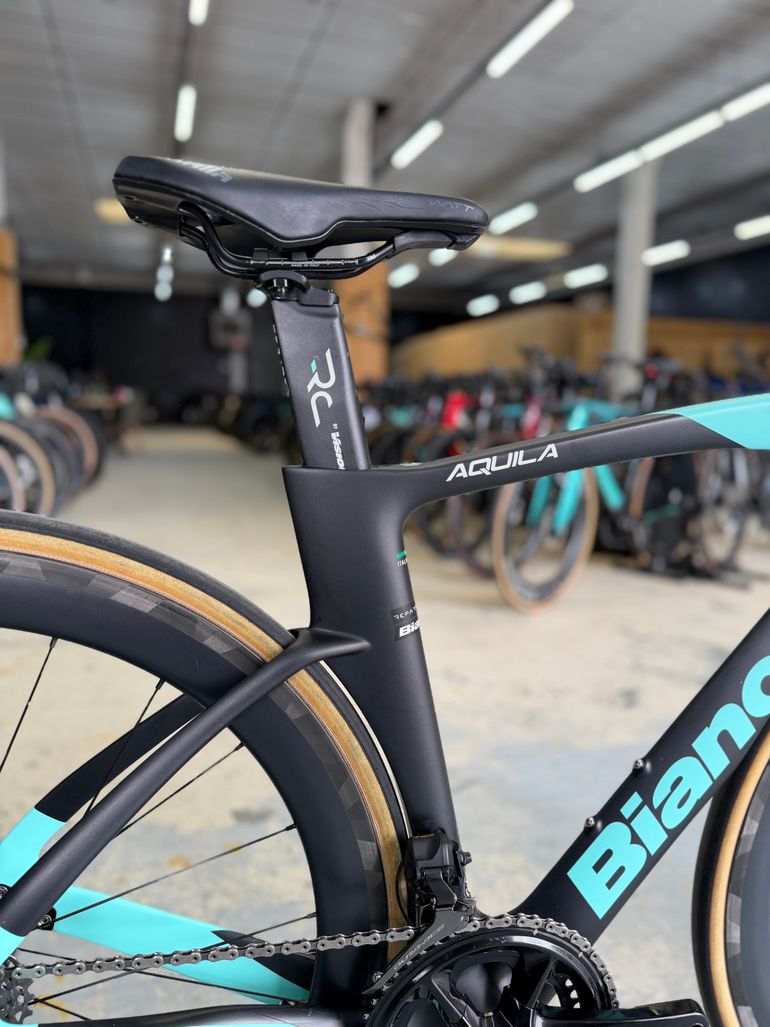 Used Bianchi Aquila CV Dura Ace Di2 Carbon 2024 Road & Gravel, Black — image 9 of 24