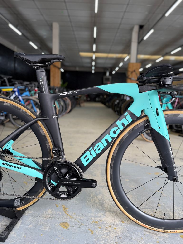 Used Bianchi Aquila CV Dura Ace Di2 Carbon 2024 Road & Gravel, Black — image 13 of 24