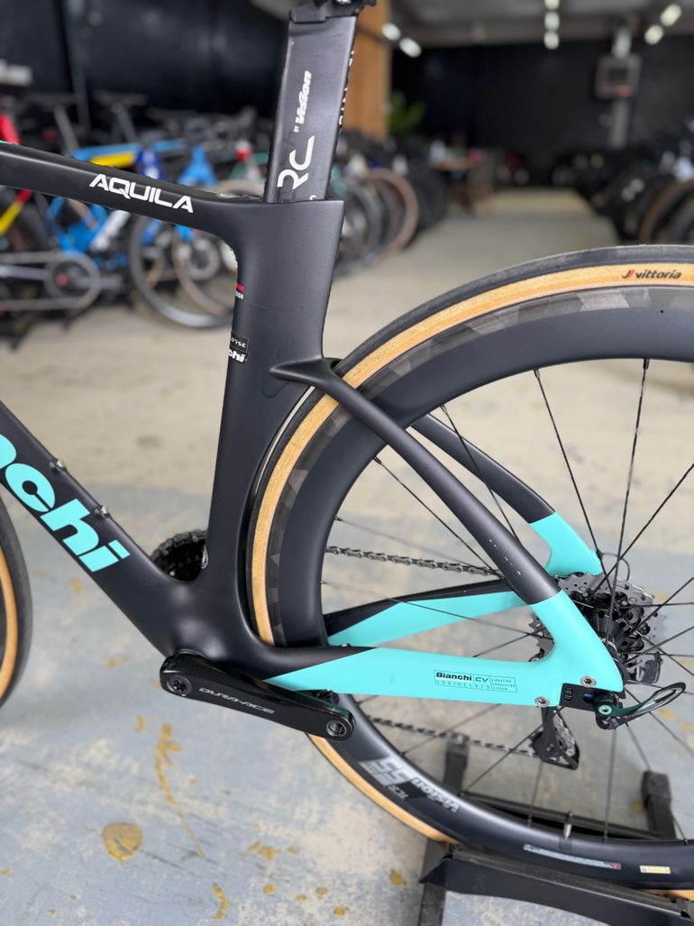 Used Bianchi Aquila CV Dura Ace Di2 Carbon 2024 Road & Gravel, Black — image 21 of 24