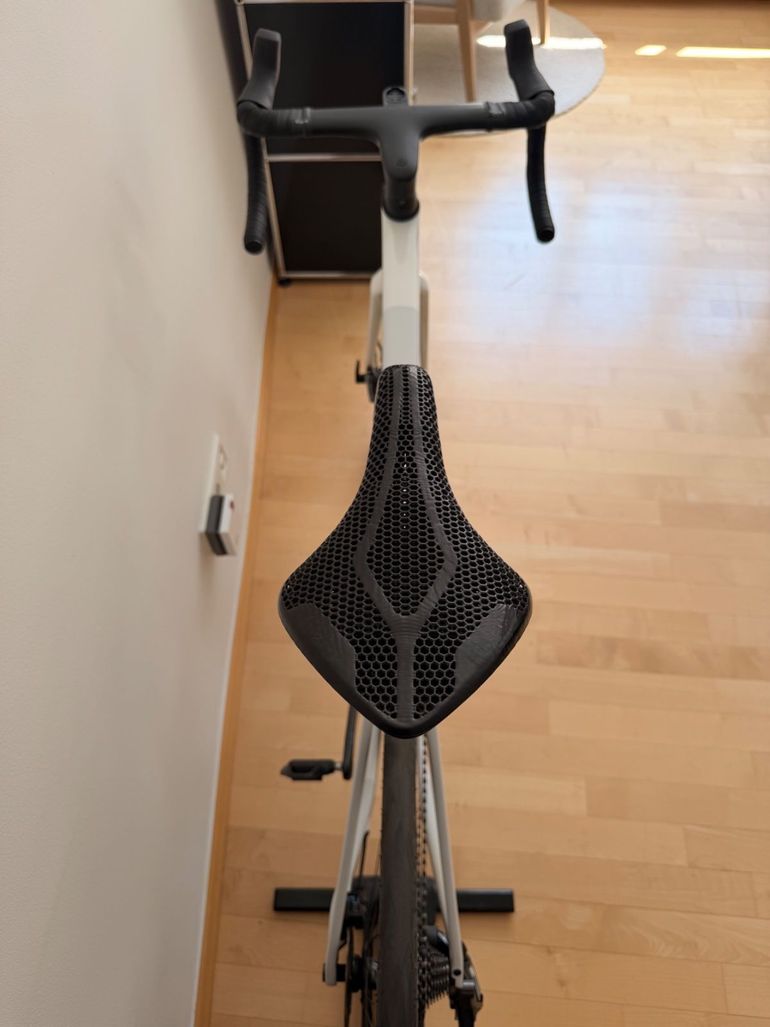 Używany Canyon Ultimate CF SLX 8 AXS 2024 Road & Gravel — zdjęcie 5 z 6