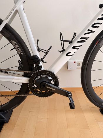 Używany Canyon Ultimate CF SLX 8 AXS 2024 Road & Gravel — zdjęcie 3 z 6