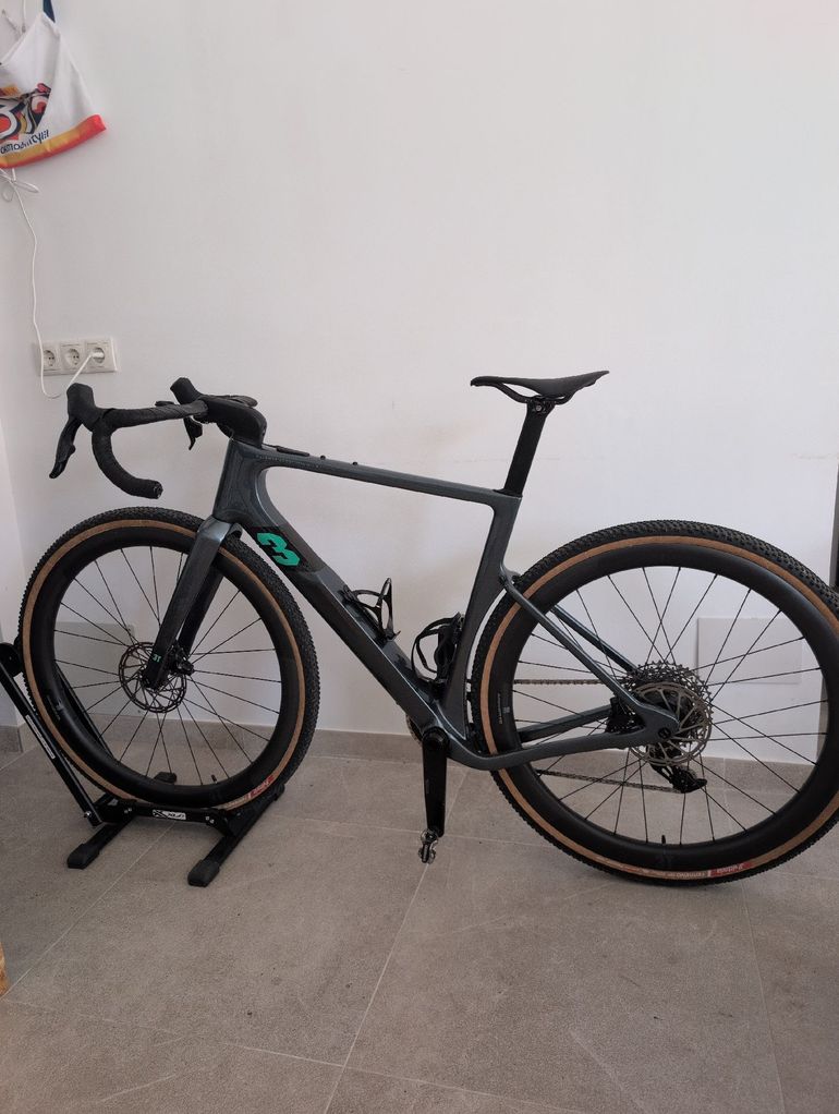 Używany 3T RACEMAX SRAM Rival eTap AXS 2025 Road & Gravel — zdjęcie 2 z 4