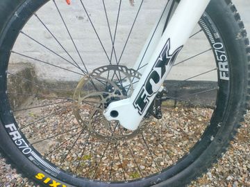 Käytetty Orange 324 Shimano ZEE 2018 Mountainbike — kuva 10 / 11